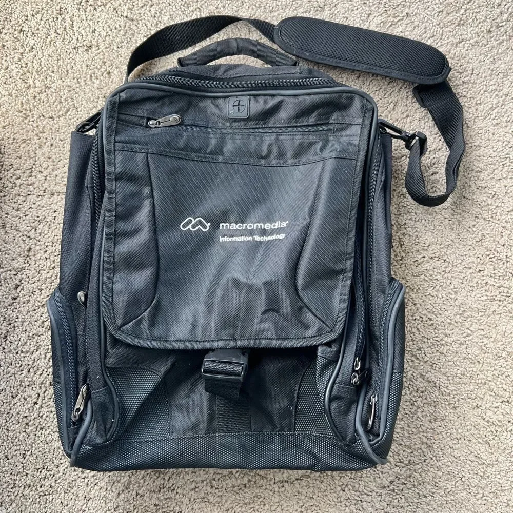 Macromedia Laptop/Office Shoulder Bag